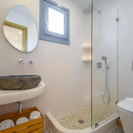 Asterias Aparthotel 3*