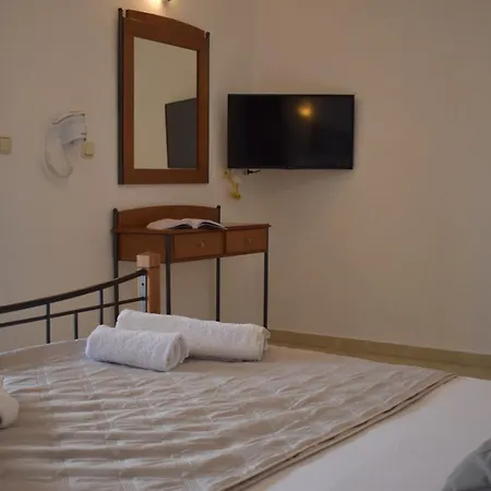 Asterias Apartahotel