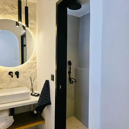Asterias Aparthotel