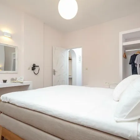Apartahotel Asterias *